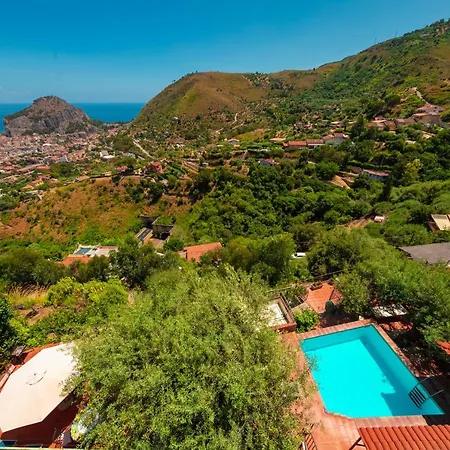 Arca Superior Чефалу